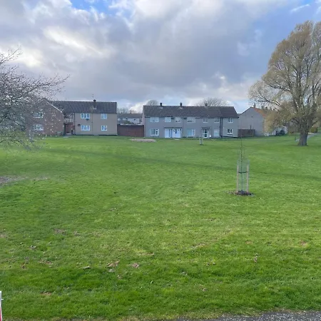 Ii Comfortable Room, Shared House Guest house Almondsbury